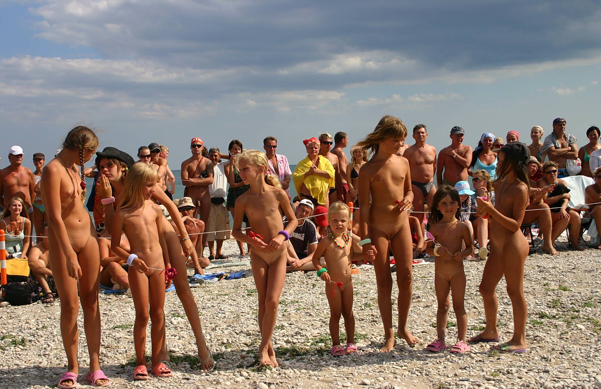 Pure Nudism Photos-Large Family Sun Party - 1