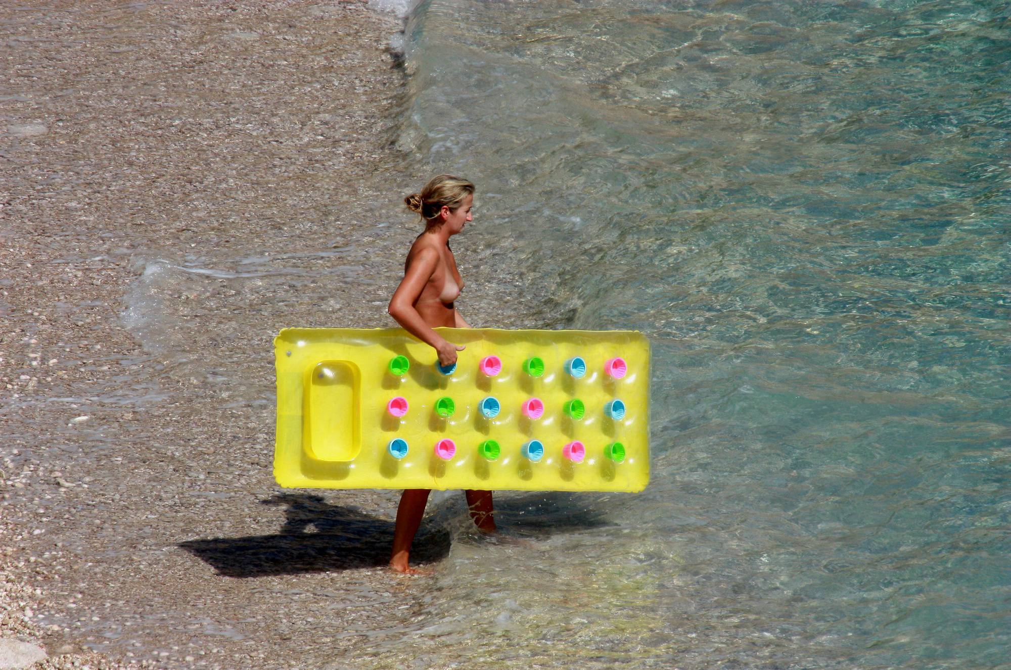 Nudist Yellow Beach Girls - 1