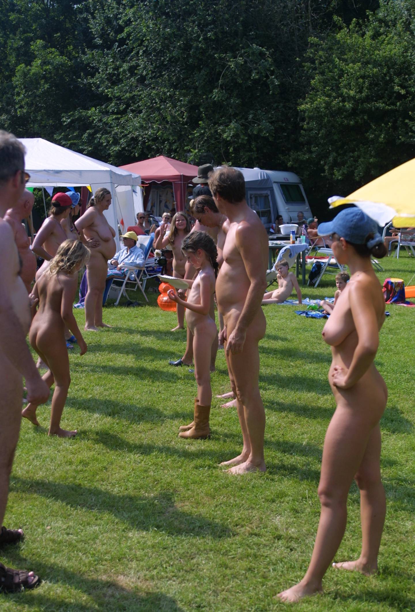 Pure Nudism-Holland Profiles of Living - 2